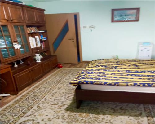 Apartament 2 camere, decomandat, 53 m, et.2+centrala - Zona Lipovei