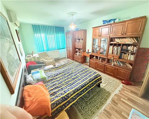 Apartament 2 camere, decomandat, 53 m, et.2+centrala - Zona Lipovei