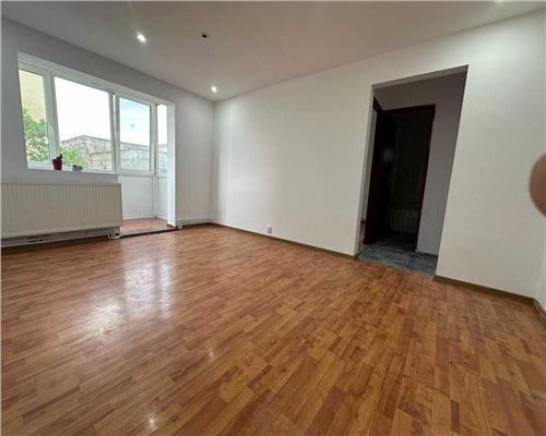 Apartament 2 camere, semidecomandat, et.2, 48 mp + centrala - Zona Blascovici