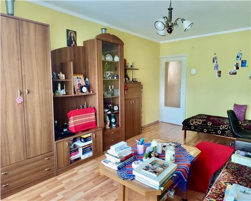 Apartament 2 camere, decomandat +centrala - Zona Lipovei
