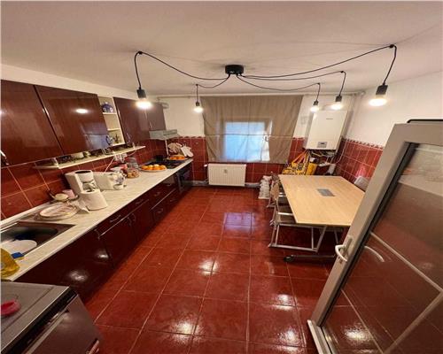Apartament 3 camere, decomandat, 65 mp + centrala - Zona Mircea cel Batran